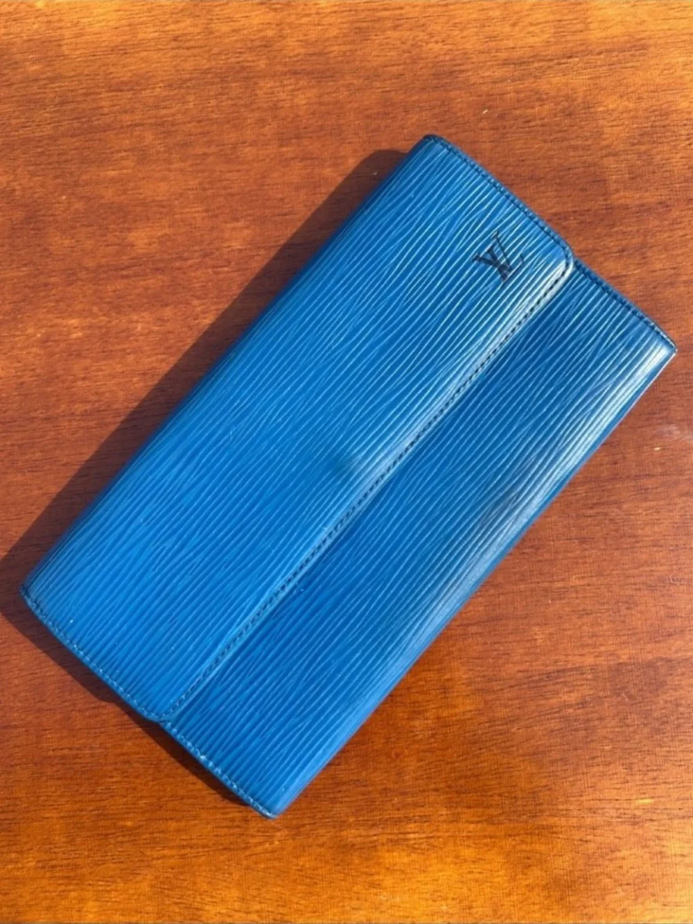 Blue Louis Vuitton Epi long wallet
